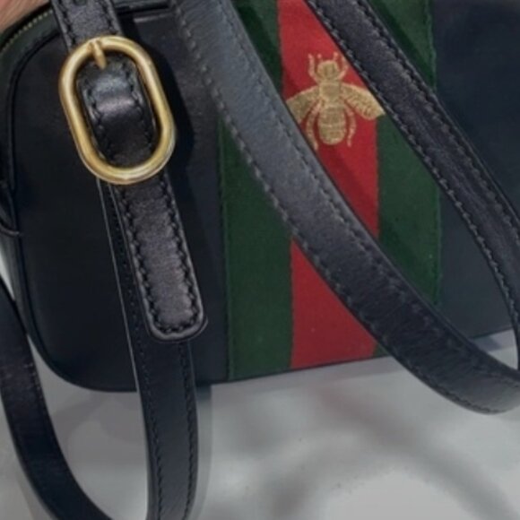 Gucci Webby Bee- Leather Crossbody Camera Bag - Picture 11 of 15